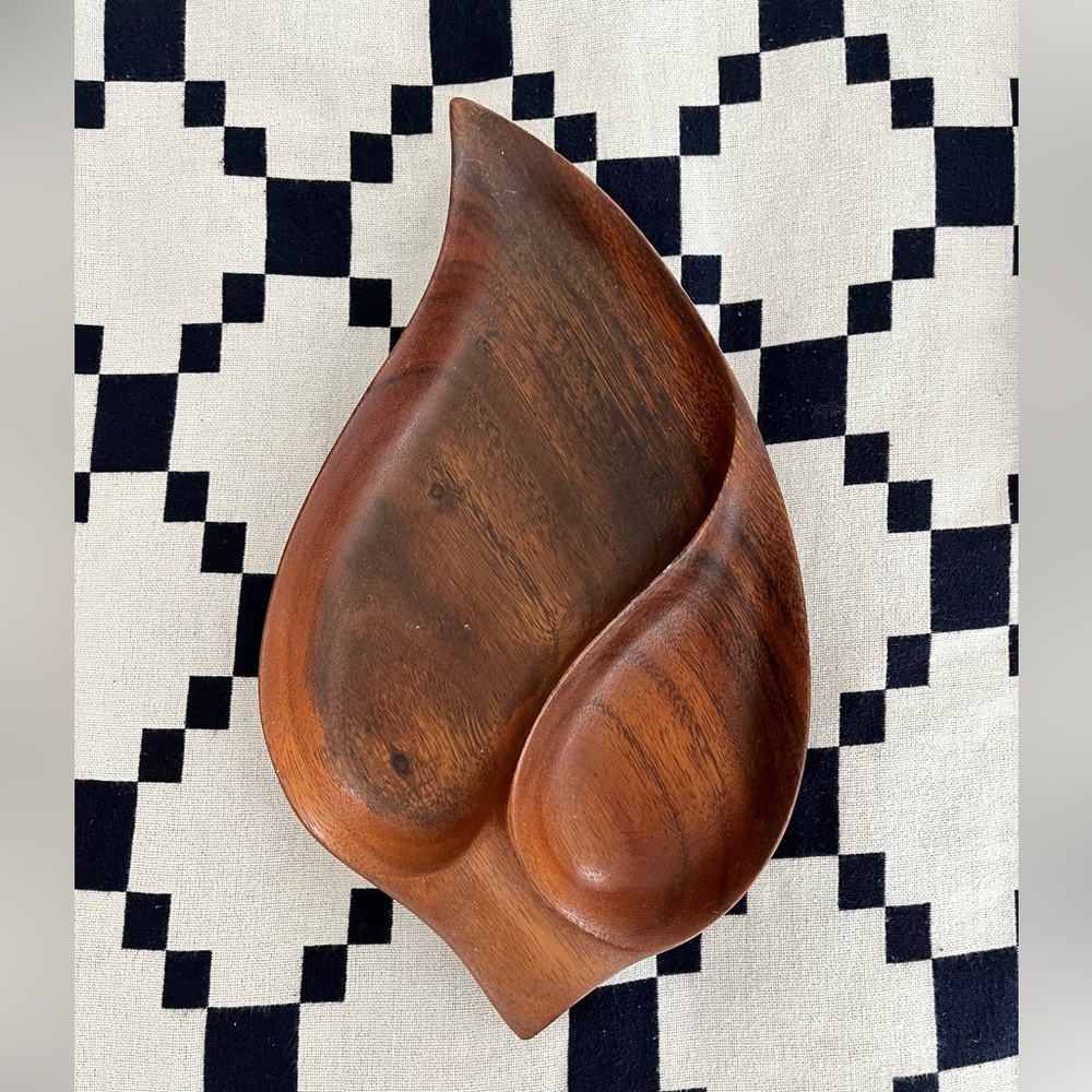 Large Hand-Carved Monkey Pod Serving Bowl